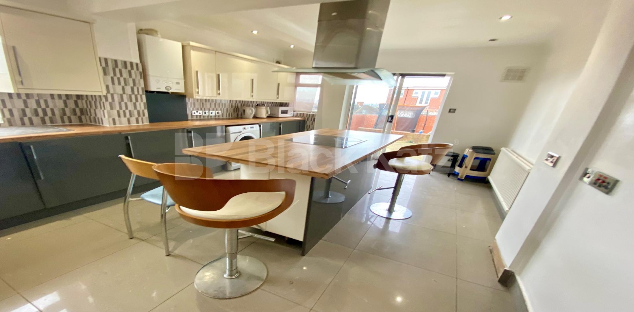 			LET   , 4 Bedroom, 2 bath, 2 reception Semi-Detached House			 Ringmore Rise, Dulwich / Honor Oak / Forest Hill Borders.